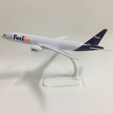 Airplane Model FedEx Aviation Boeing 777 Aircraft Model 1:300 Diecast Metal Airplanes Planes AV8R